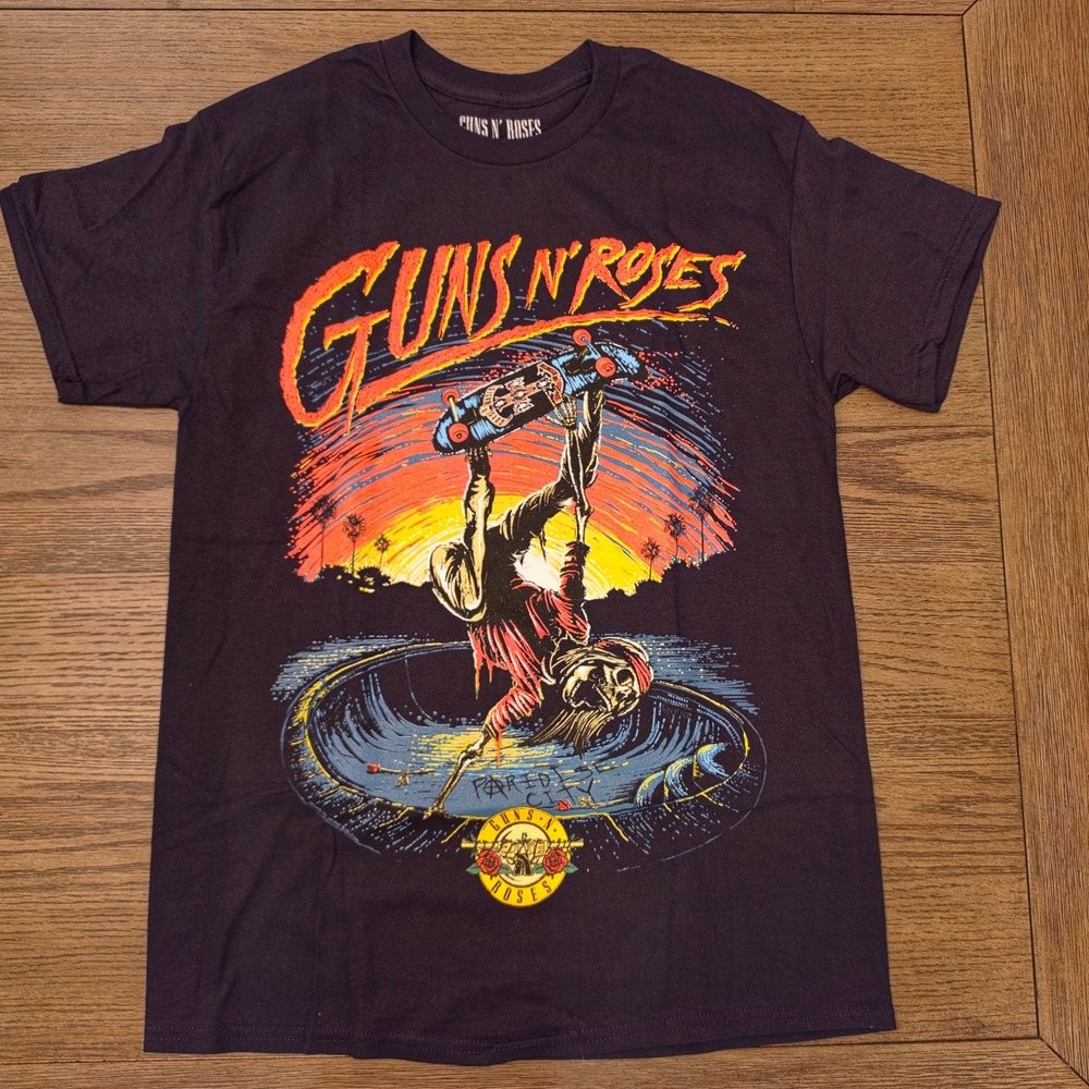 Guns N Roses Paradise City Skateboard Skeleton Graphic T-Shirt Black Medium